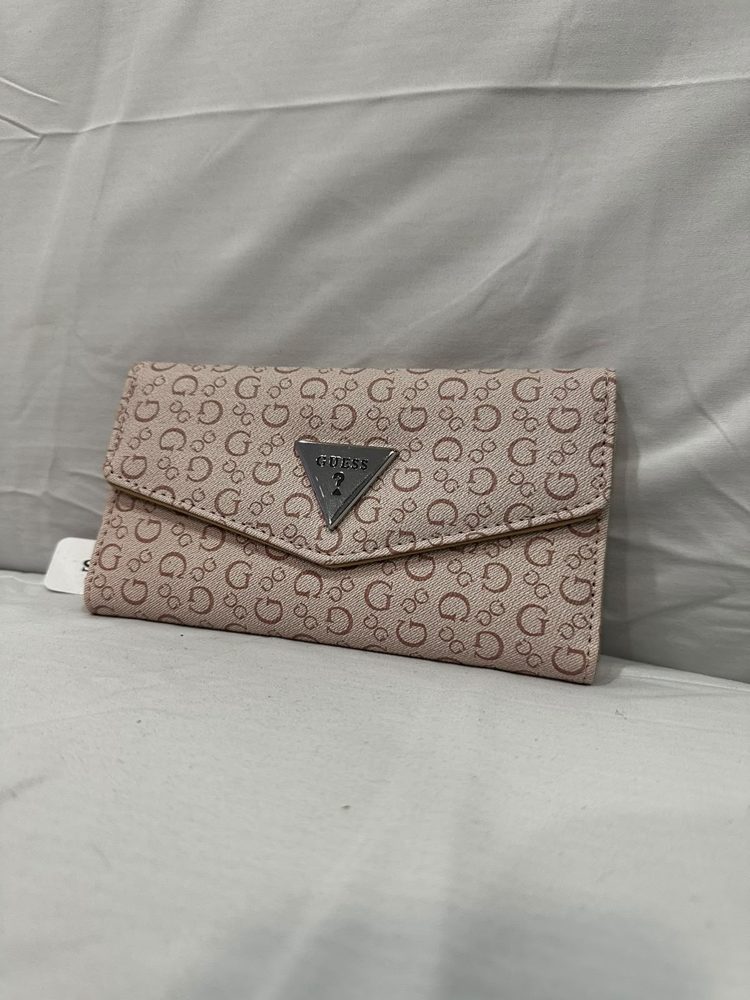 Guess Billetera Rosada