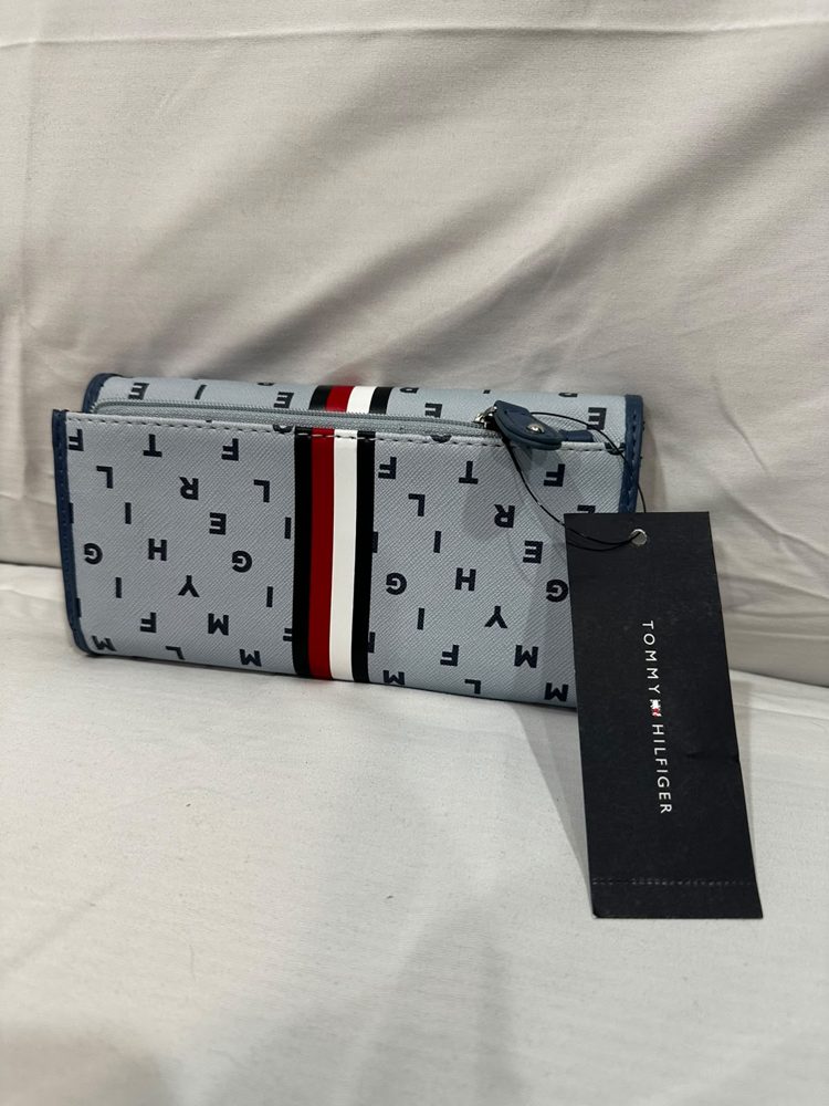 Tommy Hilfiger Billetera Azul Claro