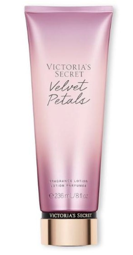 Victoria's Secret Crema Velvet Petals